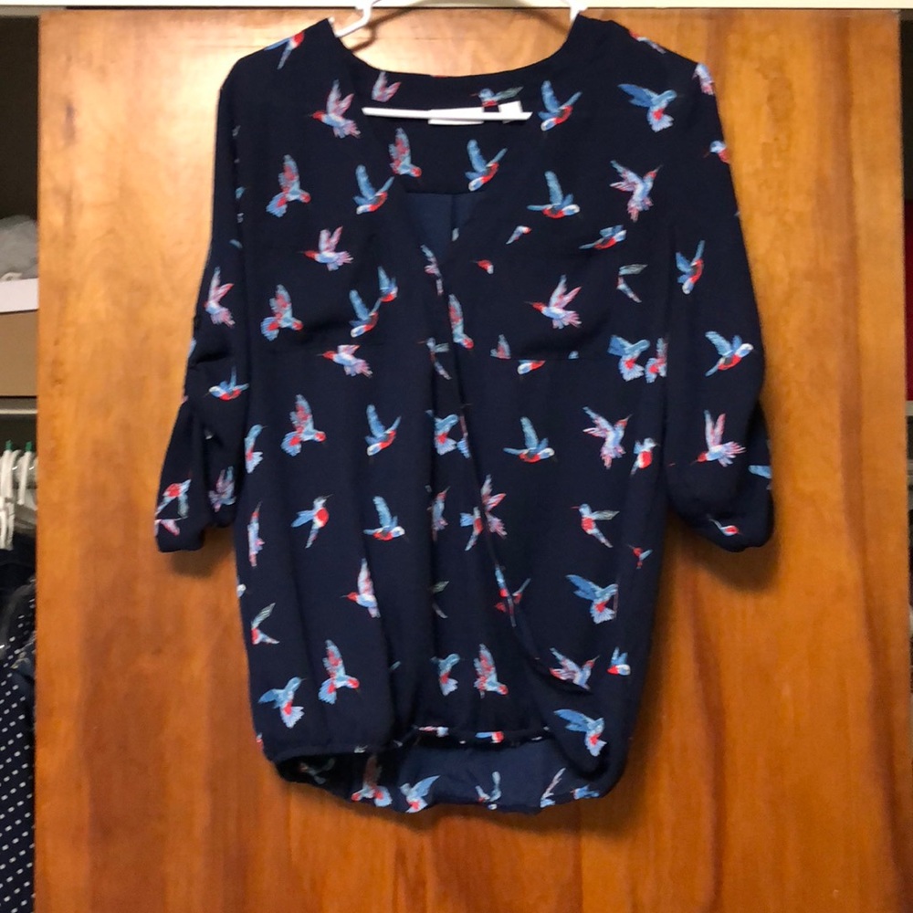 NY&C 3/4 sleeve hummingbird shirt